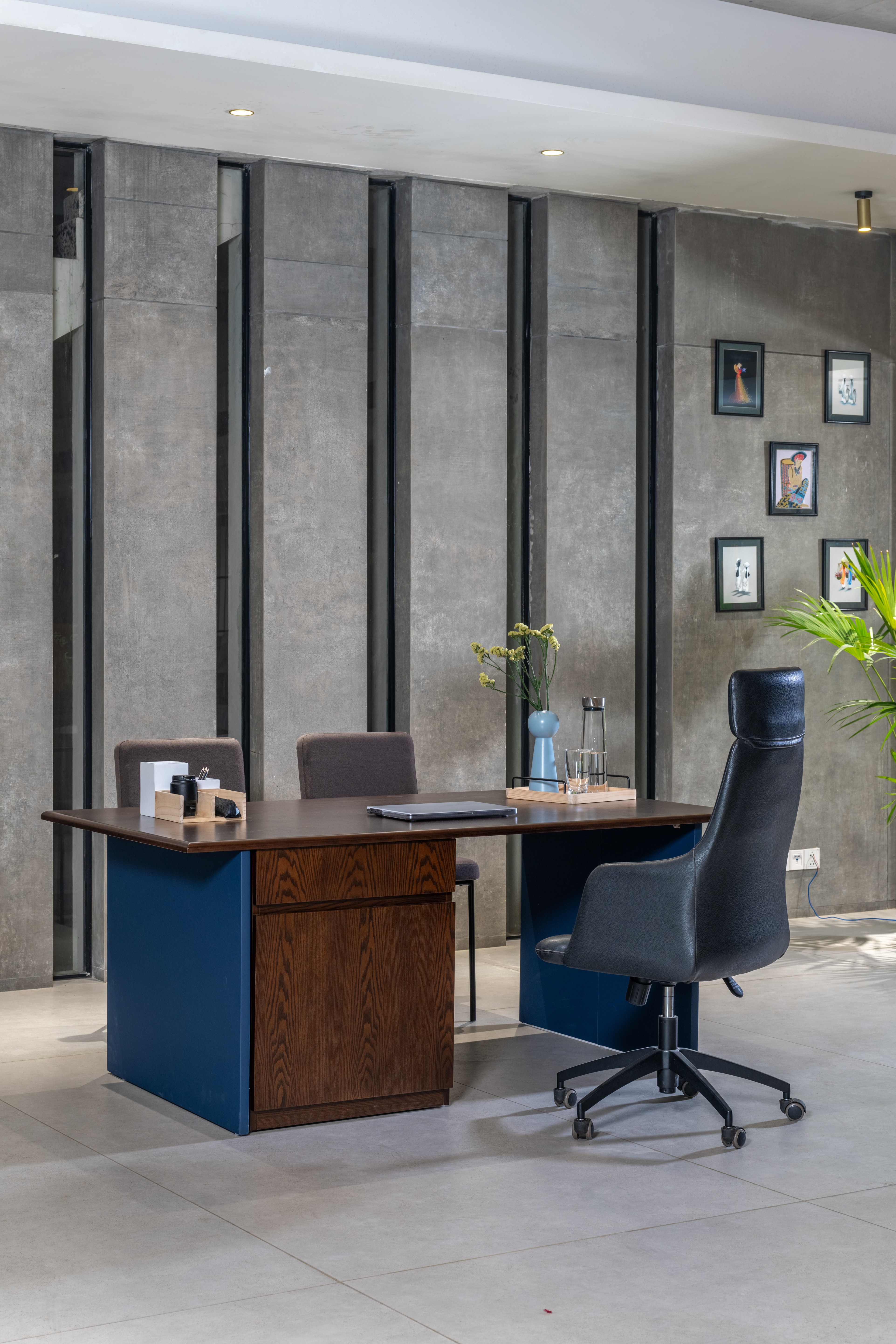 Brera Executive Table